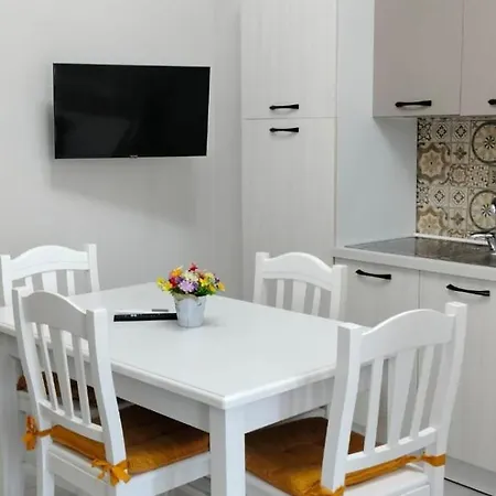 Daisy House *